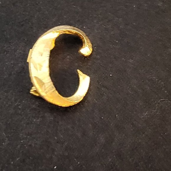 Gold Tone and Textured C initial pin by Manselle - Picture 1 of 2